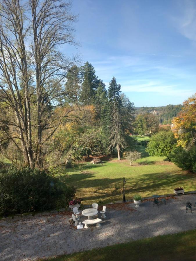Chateau Maleplane Bed & Breakfast Saint-Leonard-de-Noblat Exterior photo