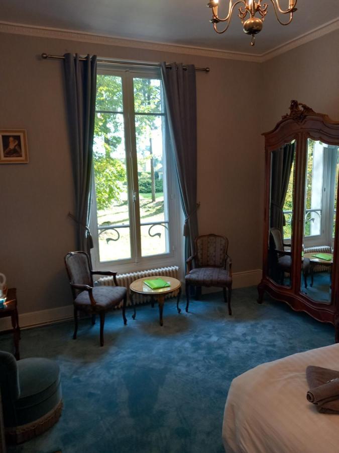 Chateau Maleplane Bed & Breakfast Saint-Leonard-de-Noblat Exterior photo
