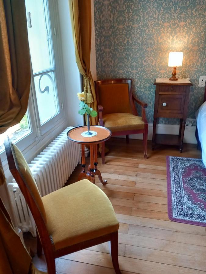 Chateau Maleplane Bed & Breakfast Saint-Leonard-de-Noblat Exterior photo