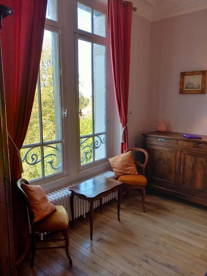 Chateau Maleplane Bed & Breakfast Saint-Leonard-de-Noblat Exterior photo