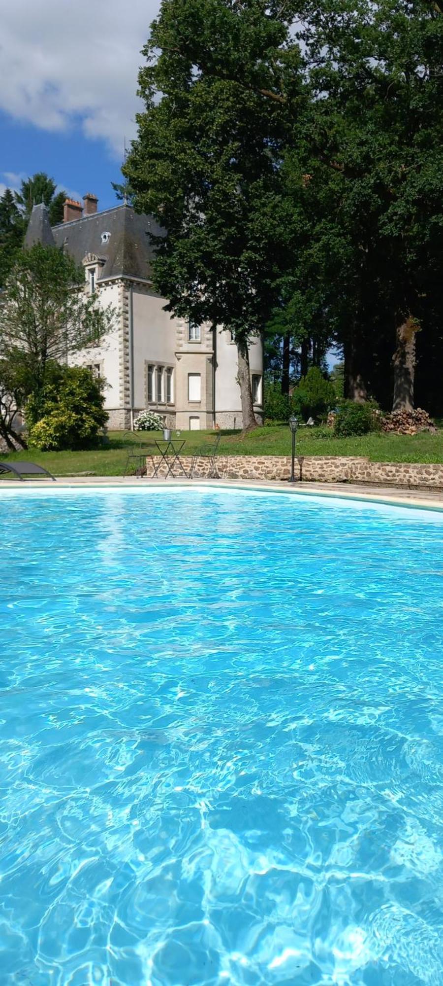 Chateau Maleplane Bed & Breakfast Saint-Leonard-de-Noblat Exterior photo