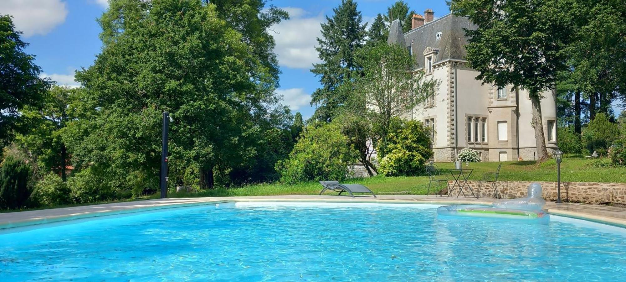 Chateau Maleplane Bed & Breakfast Saint-Leonard-de-Noblat Exterior photo